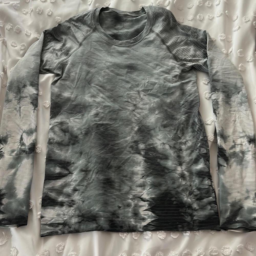 Lululemon Swiftly Tech Long Sleeve